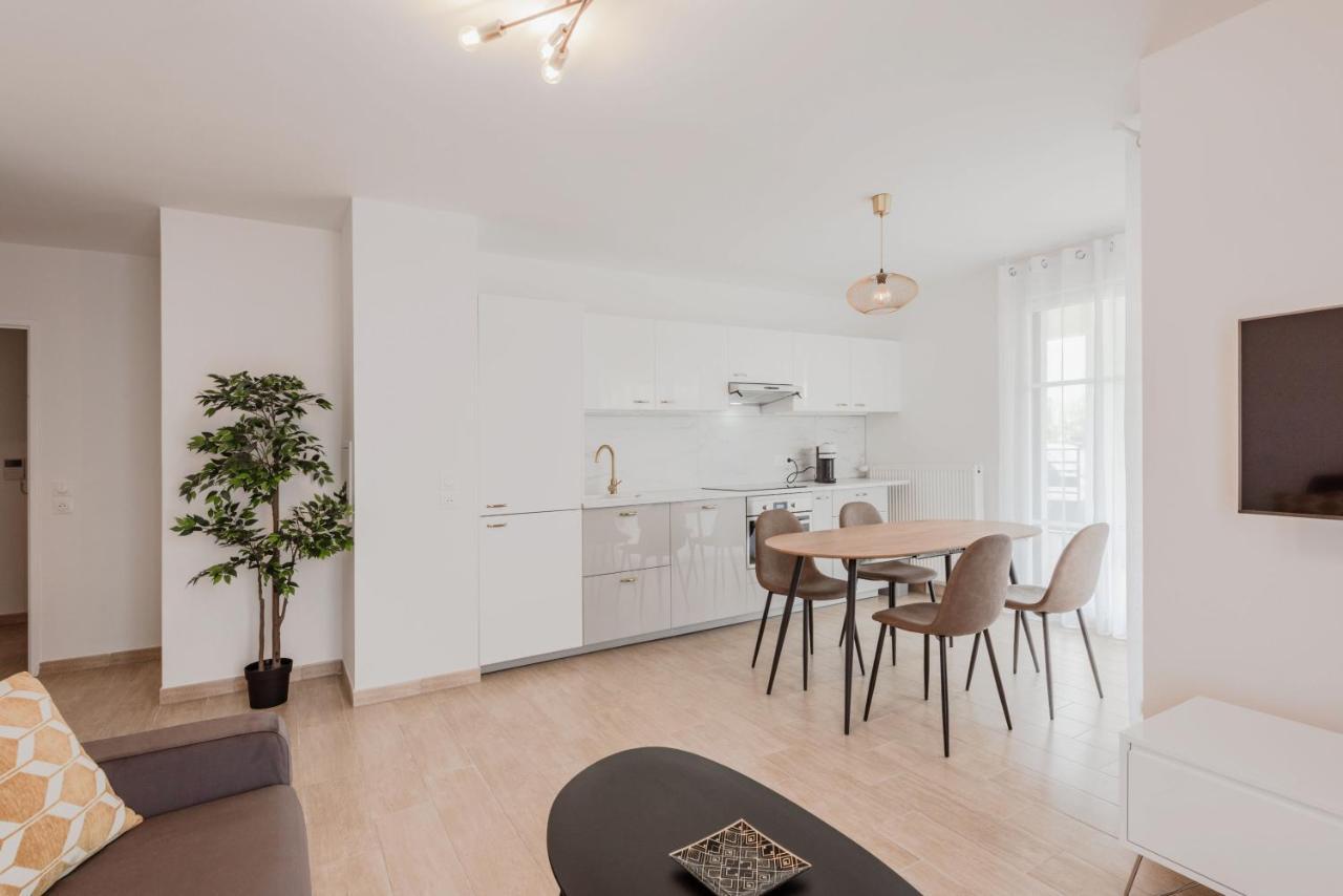 Loggia Disneyland Bmyguest Apartment Chessy  Bagian luar foto