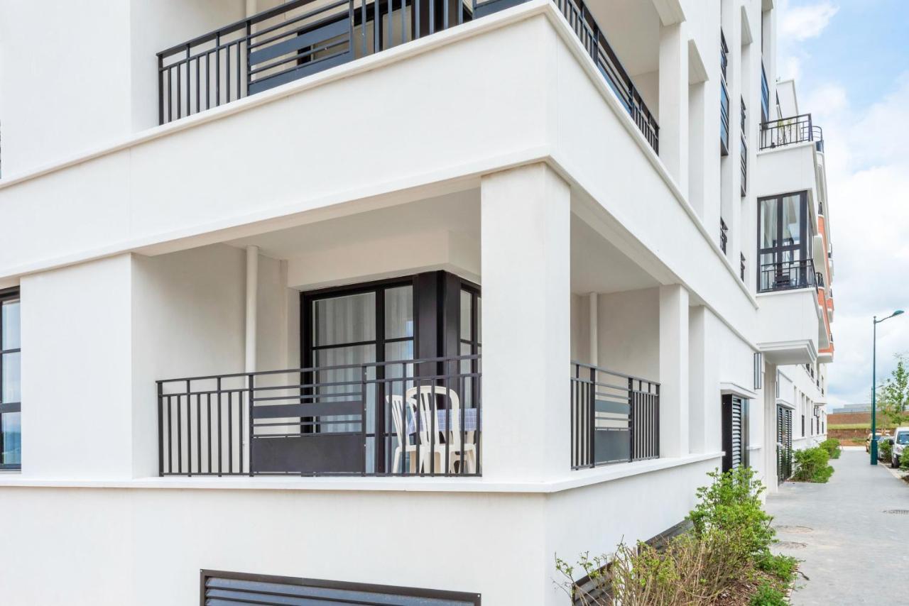 Loggia Disneyland Bmyguest Apartment Chessy  Bagian luar foto