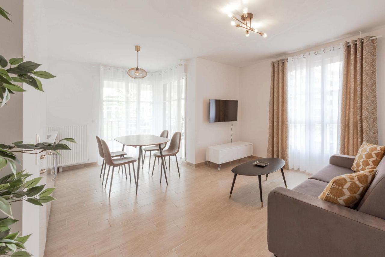 Loggia Disneyland Bmyguest Apartment Chessy  Bagian luar foto